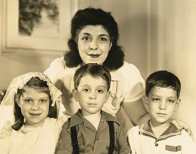 Image of Laura Norris's family, including grandmother, mother and uncles.